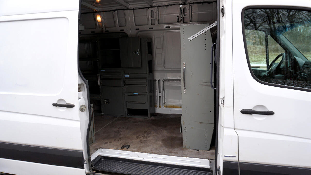 Used 2016 Mercedes-Benz Sprinter 2500 w/ Driver Comfort Package image 17