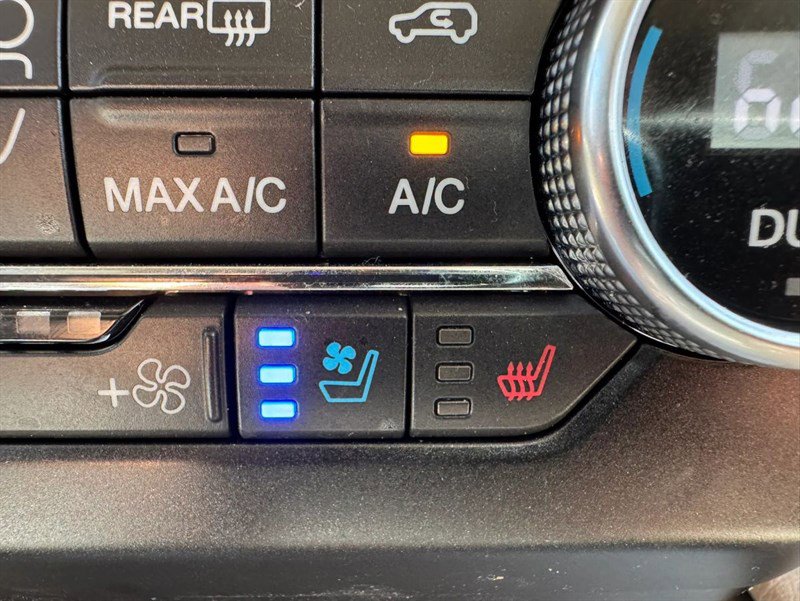 Used 2018 Ford Expedition XLT w/ Equipment Group 202A image 21