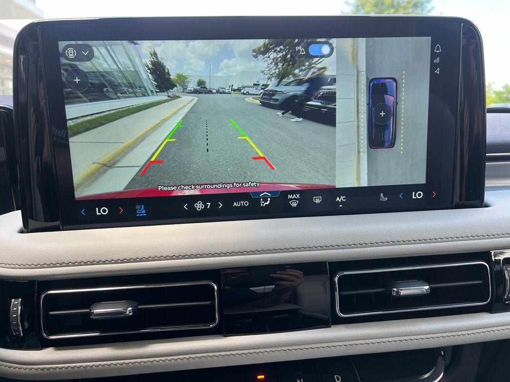 Used 2026 Lincoln Aviator AWD image 33