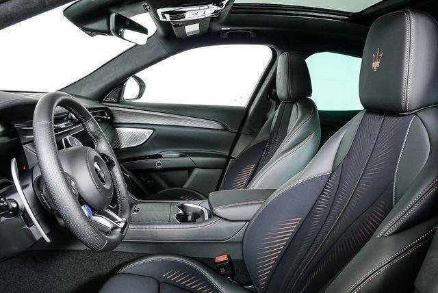 New 2025 Maserati Grecale GT AWD/4WD image 2