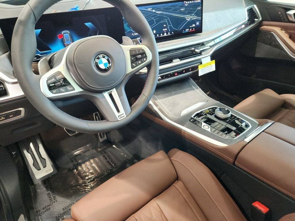 Used 2025 BMW X7 M60i AWD/4WD image 9