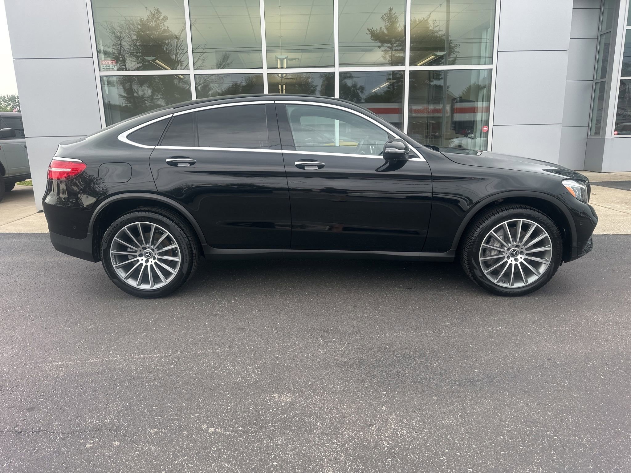 Used 2018 Mercedes-Benz GLC 300 4MATIC Coupe image 5