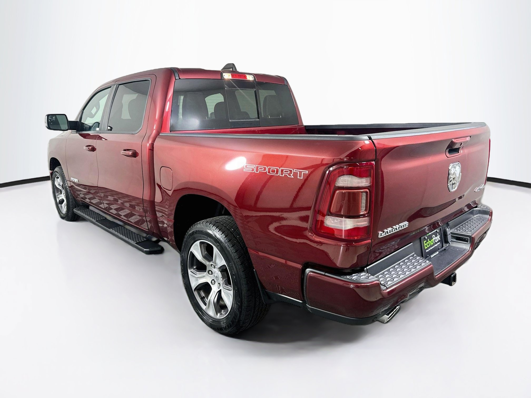 Used 2023 RAM 1500 Laramie AWD/4WD image 5
