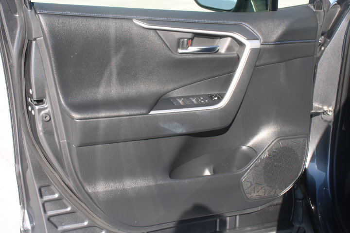 Used 2019 Toyota RAV4 XSE AWD/4WD image 10