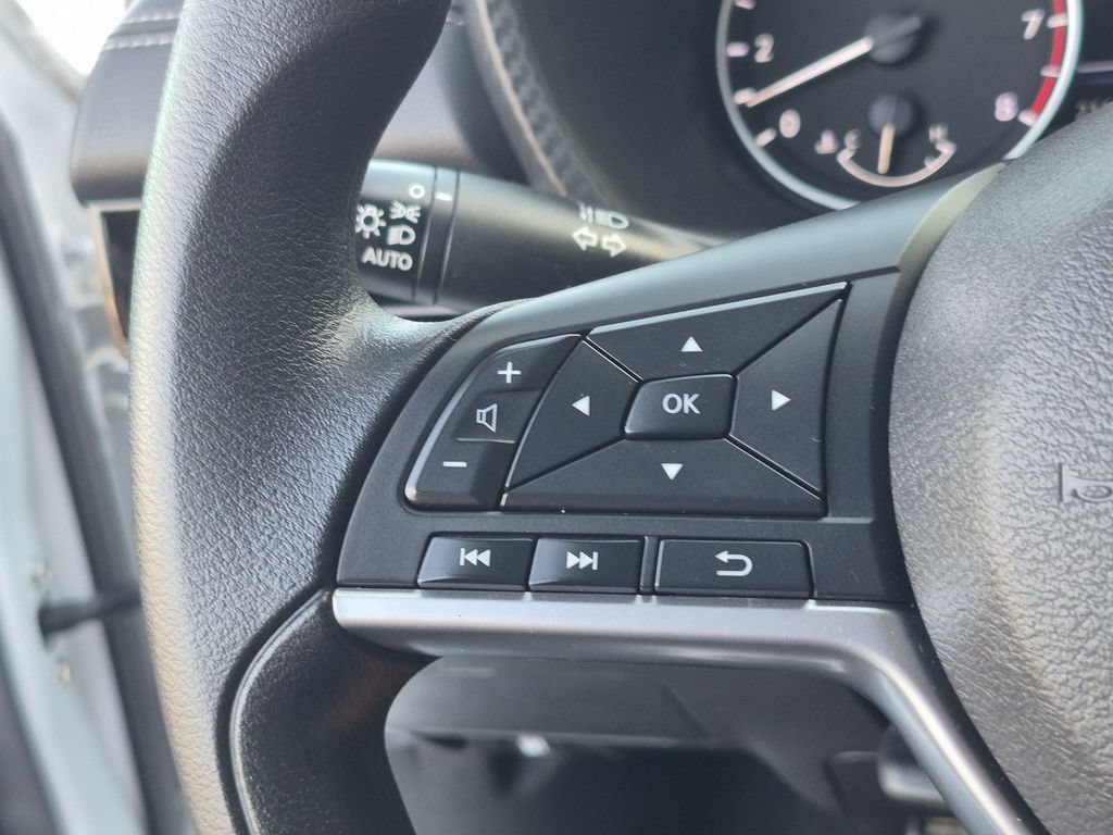Used 2023 Nissan Sentra SV FWD image 14
