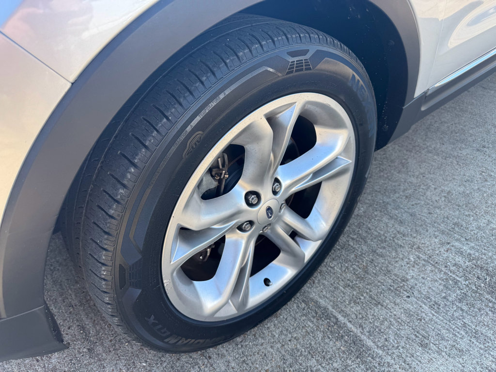 Used 2014 Ford Explorer Limited image 9