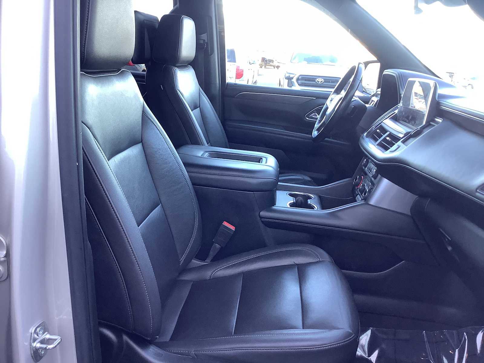 Used 2021 Chevrolet Tahoe Z71 w/ Rear Media and Nav Package image 15