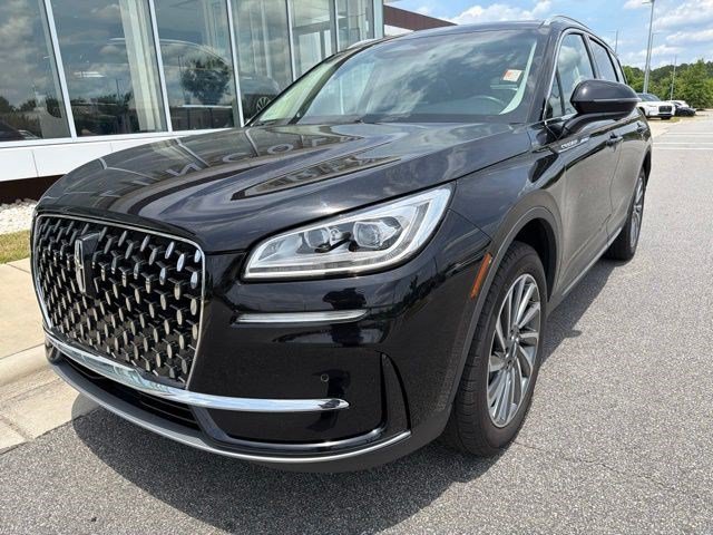 Used 2024 Lincoln Corsair Reserve w/ Equipment Group 201A FWD image 11