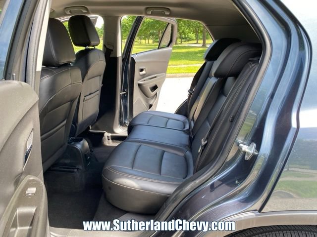 Used 2022 Chevrolet Trax LT w/ Premium Seat Package AWD/4WD image 31