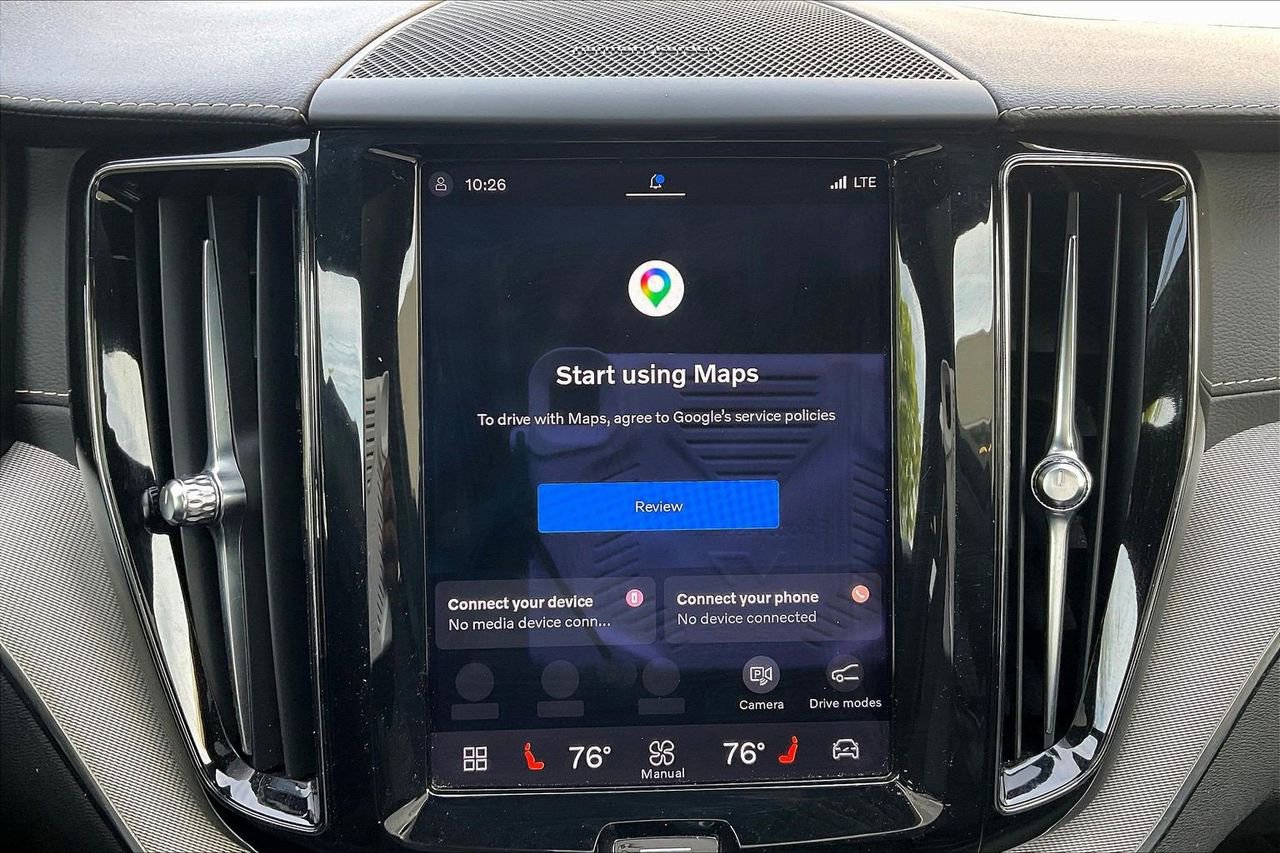 Used 2022 Volvo XC60 B5 R-Design w/ Advanced Package image 14