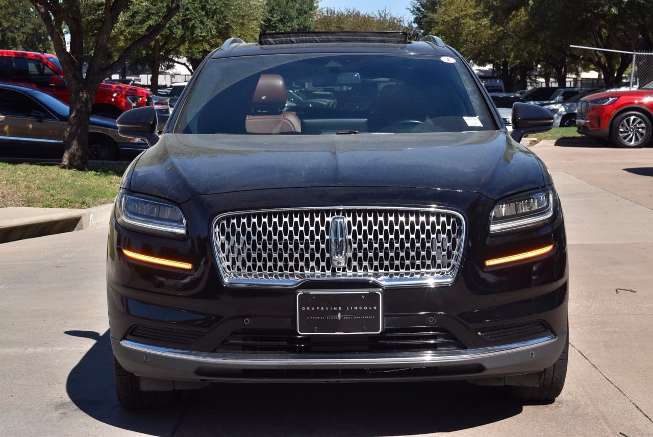Used 2023 Lincoln Nautilus Reserve w/ Equipment Group 201A AWD/4WD image 3