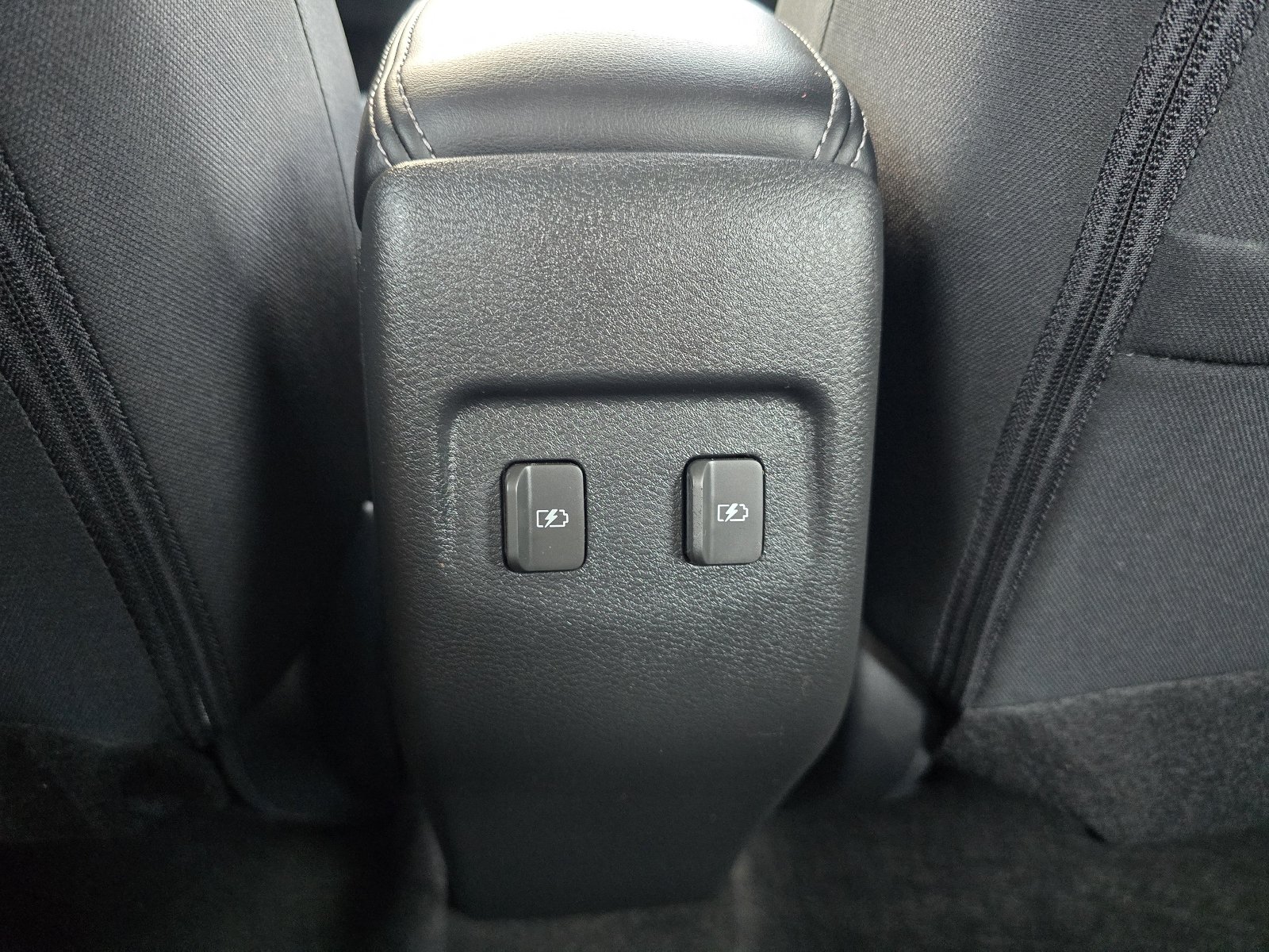 Certified 2024 Nissan Kicks SV FWD image 25