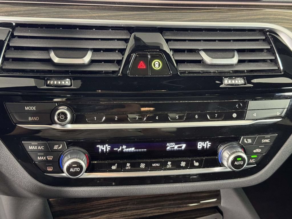 Used 2023 BMW 530i xDrive w/ Premium Package AWD/4WD image 28