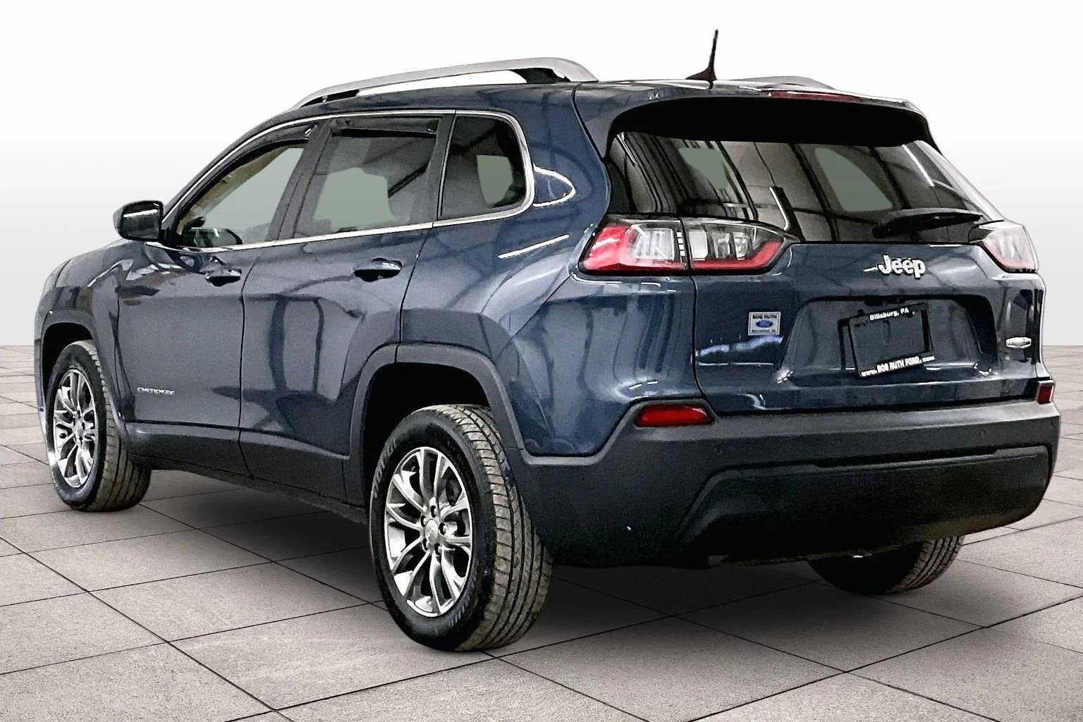Used 2020 Jeep Cherokee Latitude Plus image 10
