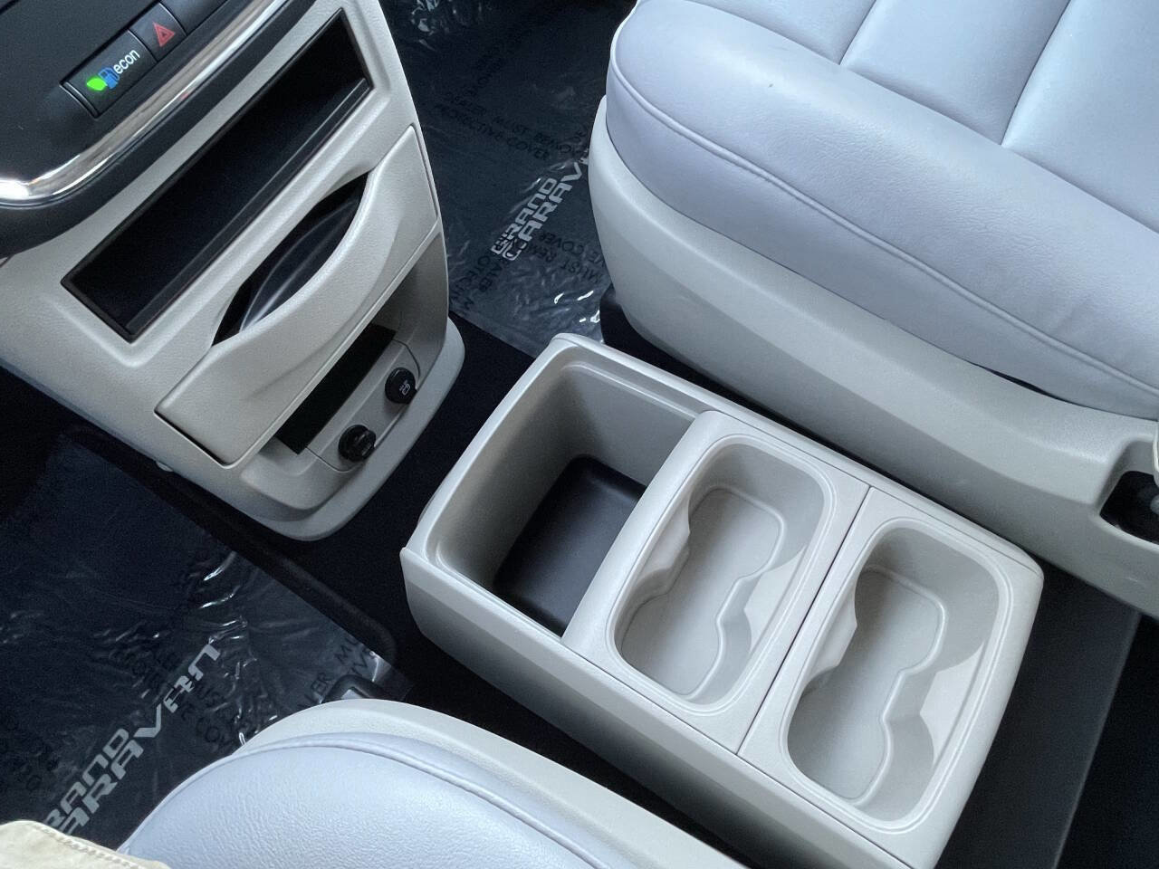 Used 2016 Dodge Grand Caravan SE w/ Quick Order Package 29E SE image 26