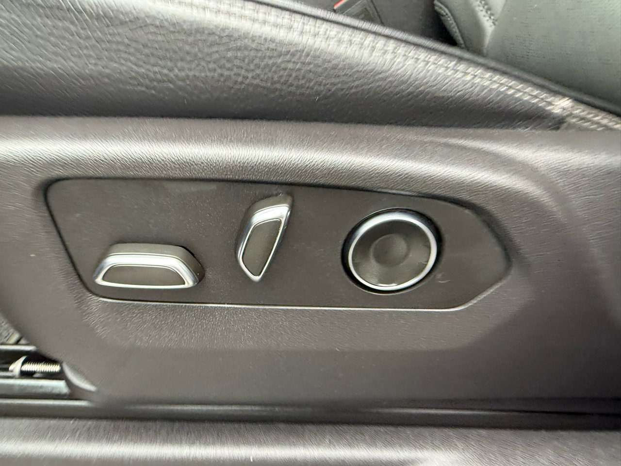 Used 2024 GMC Sierra 2500 Denali w/ Denali Reserve Package image 13