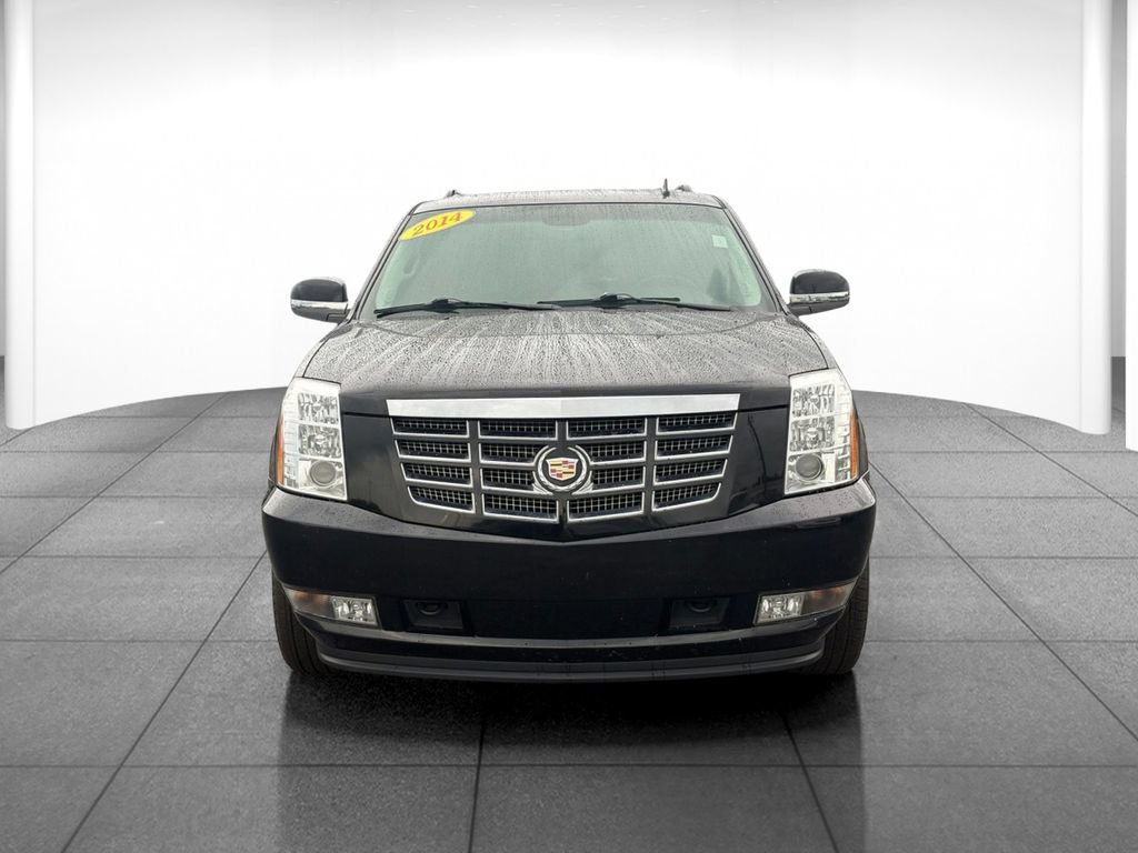 Used 2014 Cadillac Escalade Luxury AWD/4WD image 2