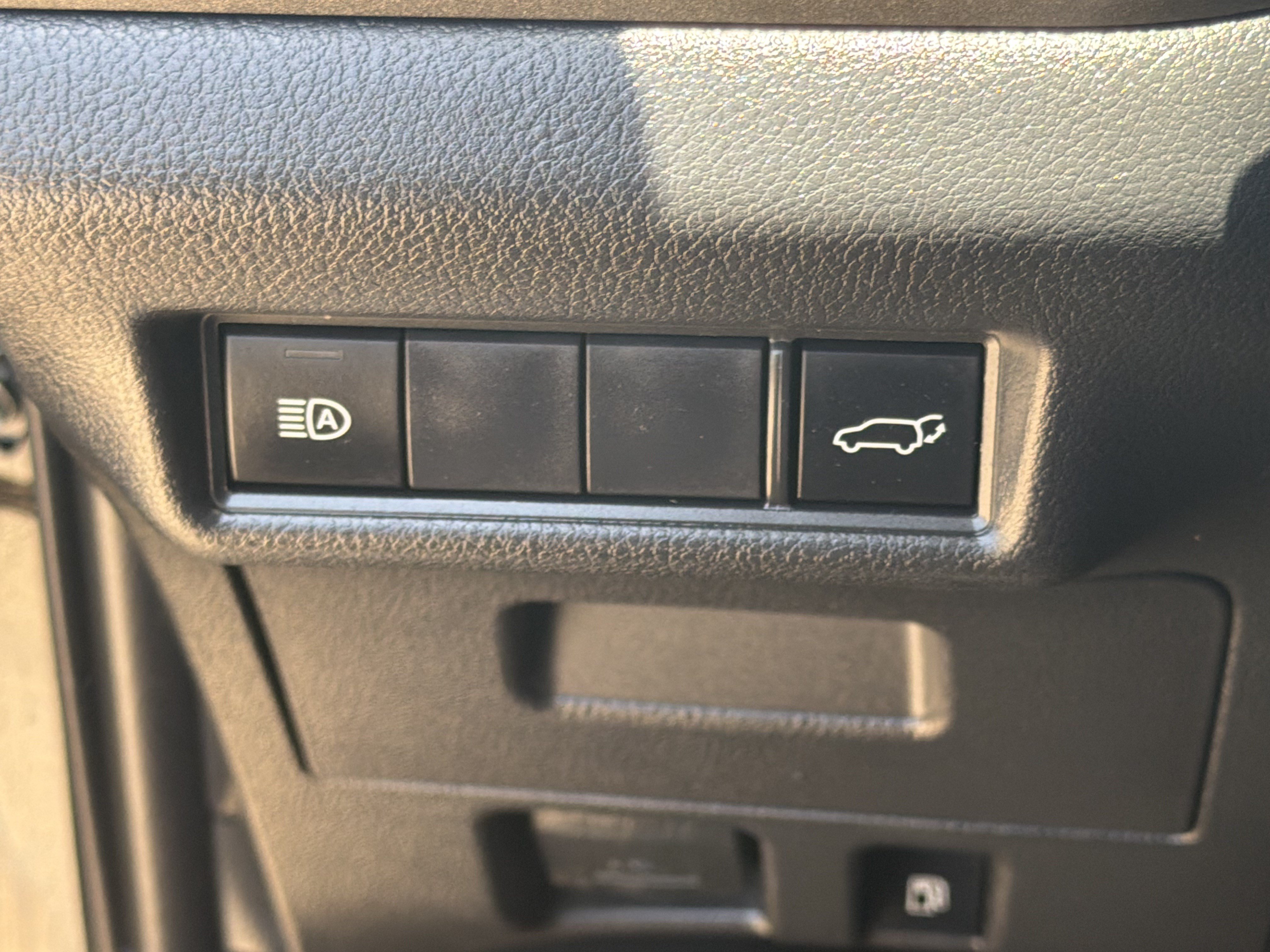Used 2025 Toyota Grand Highlander AWD image 18