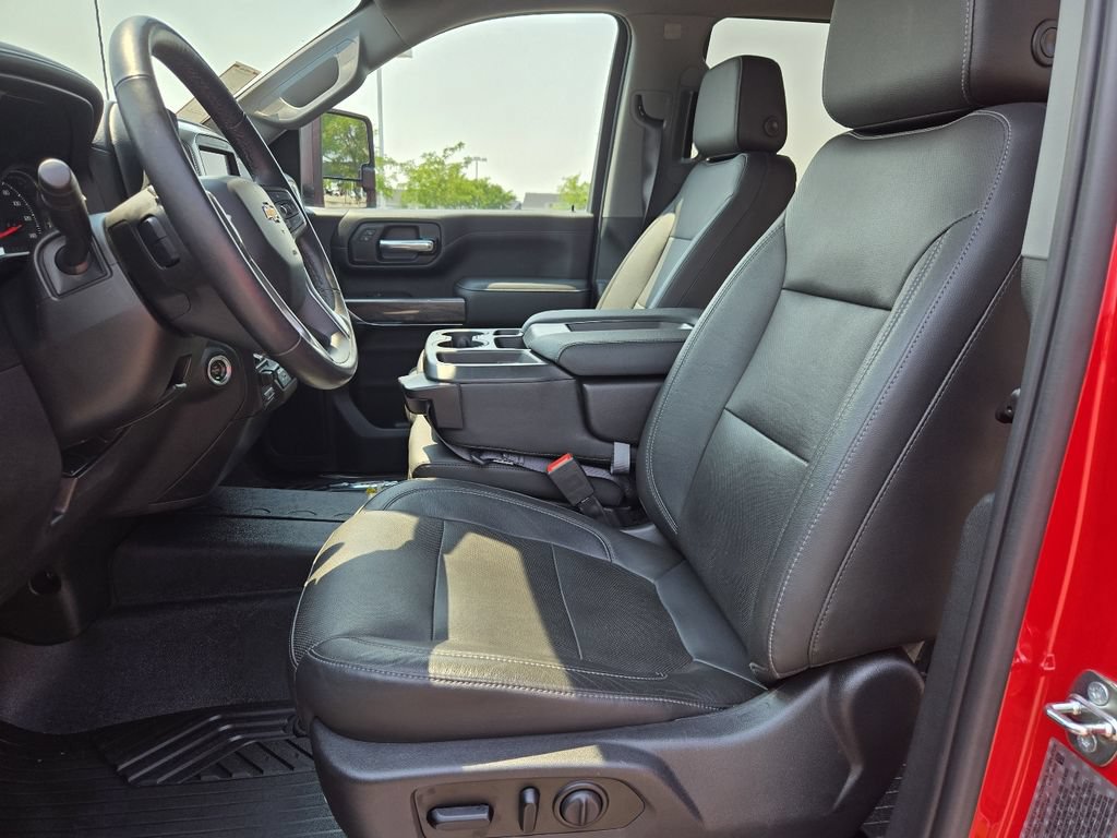 Used 2020 Chevrolet Silverado 3500 LTZ AWD/4WD image 4