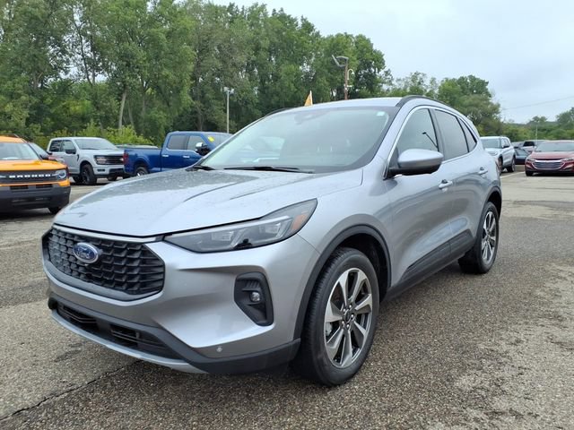 Certified 2024 Ford Escape Platinum AWD/4WD image 3