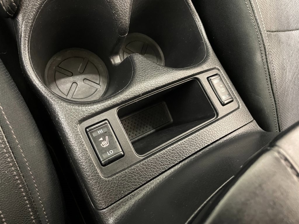 Used 2020 Nissan Rogue SL w/ Premium Package image 32