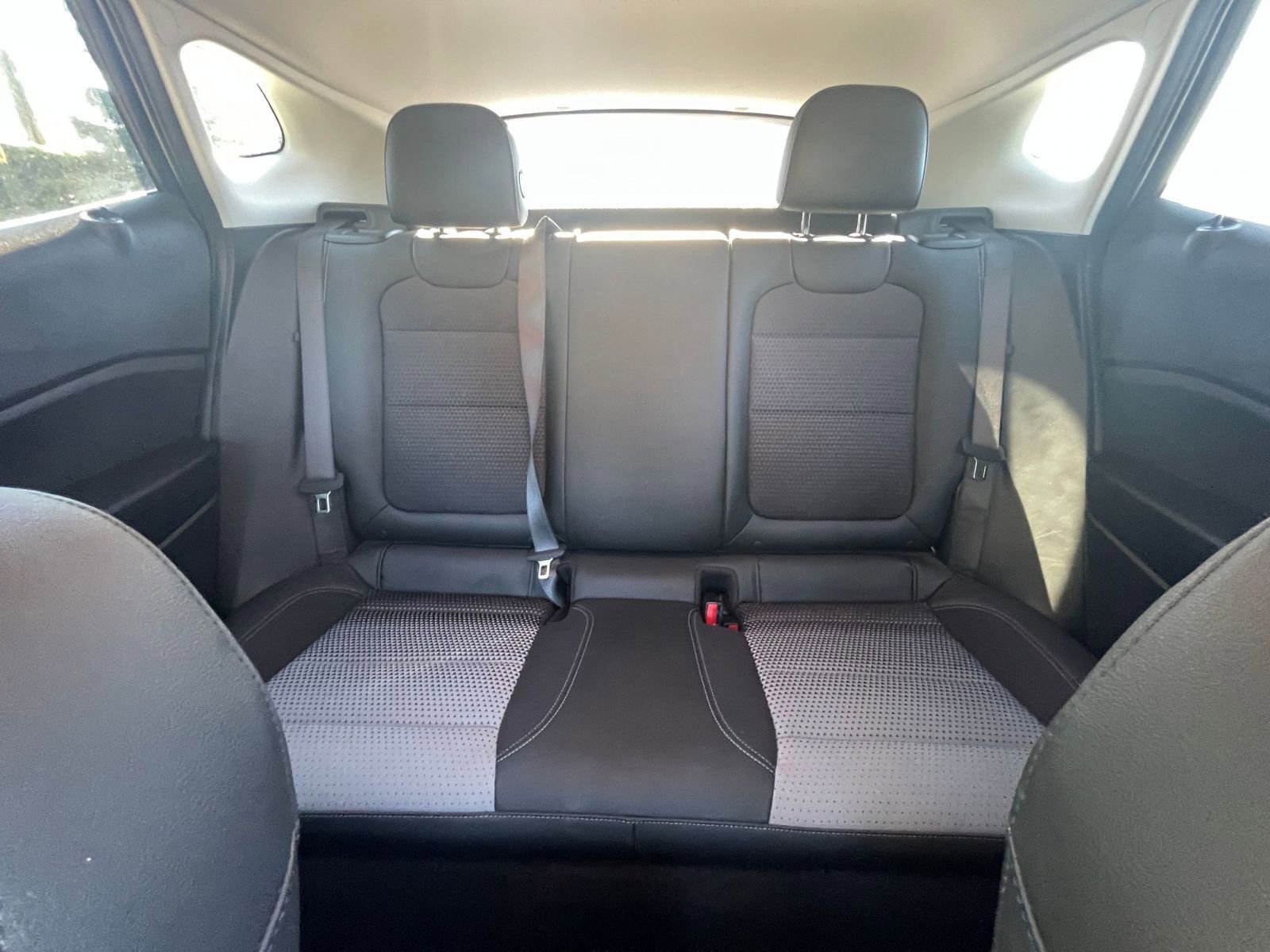 Used 2025 Chevrolet Trax LT image 37