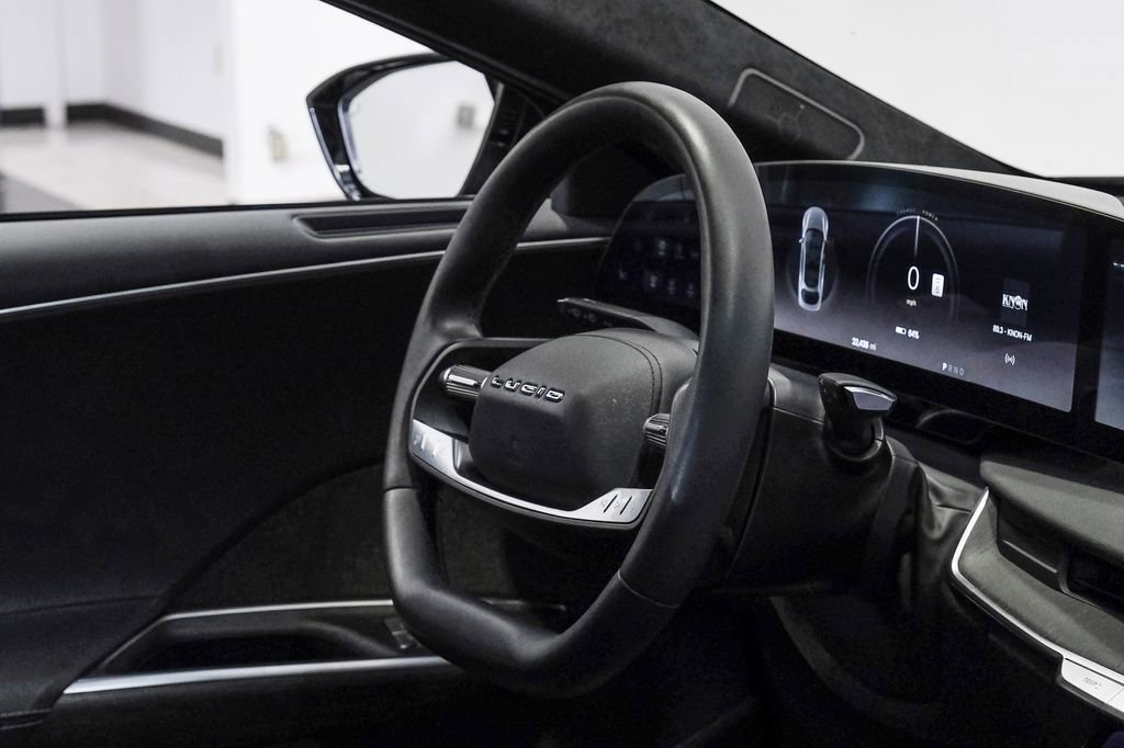 Used 2024 Lucid Air Touring image 22