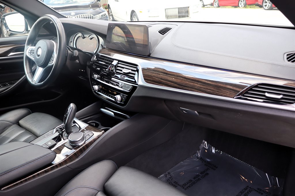 Used 2018 BMW 540i RWD image 24