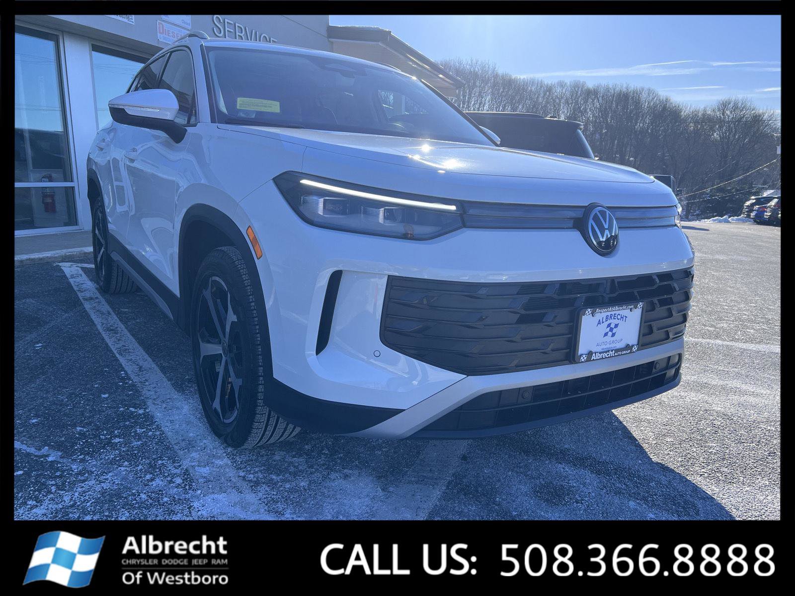 Used 2025 Volkswagen Tiguan SE image 7