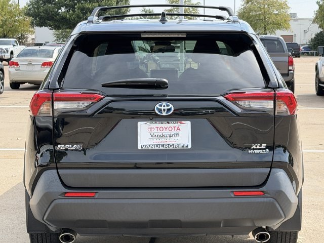 Certified 2023 Toyota RAV4 XLE Premium AWD/4WD image 5