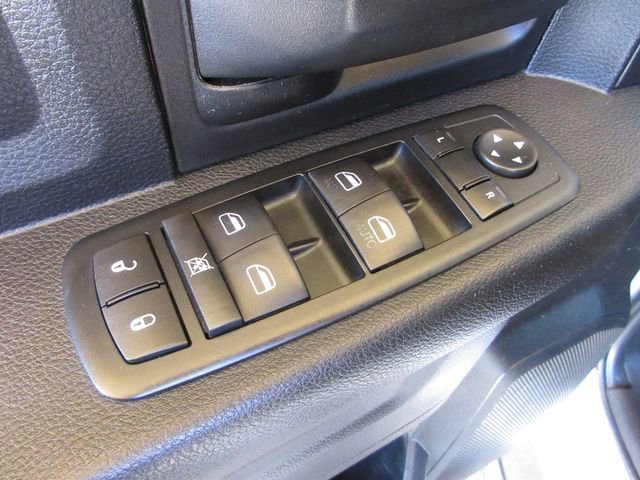 Used 2015 RAM 2500 Tradesman w/ Chrome Appearance Group image 10