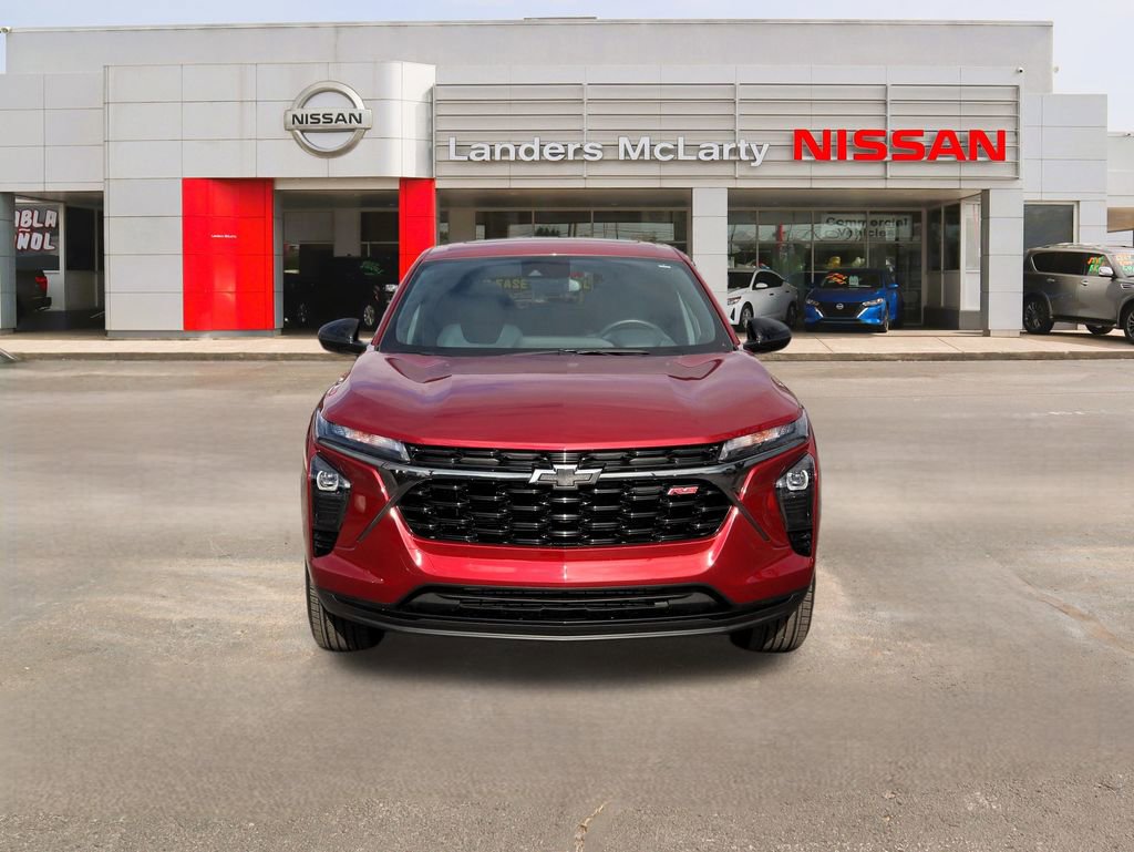 Used 2025 Chevrolet Trax RS w/ Sunroof Package image 8