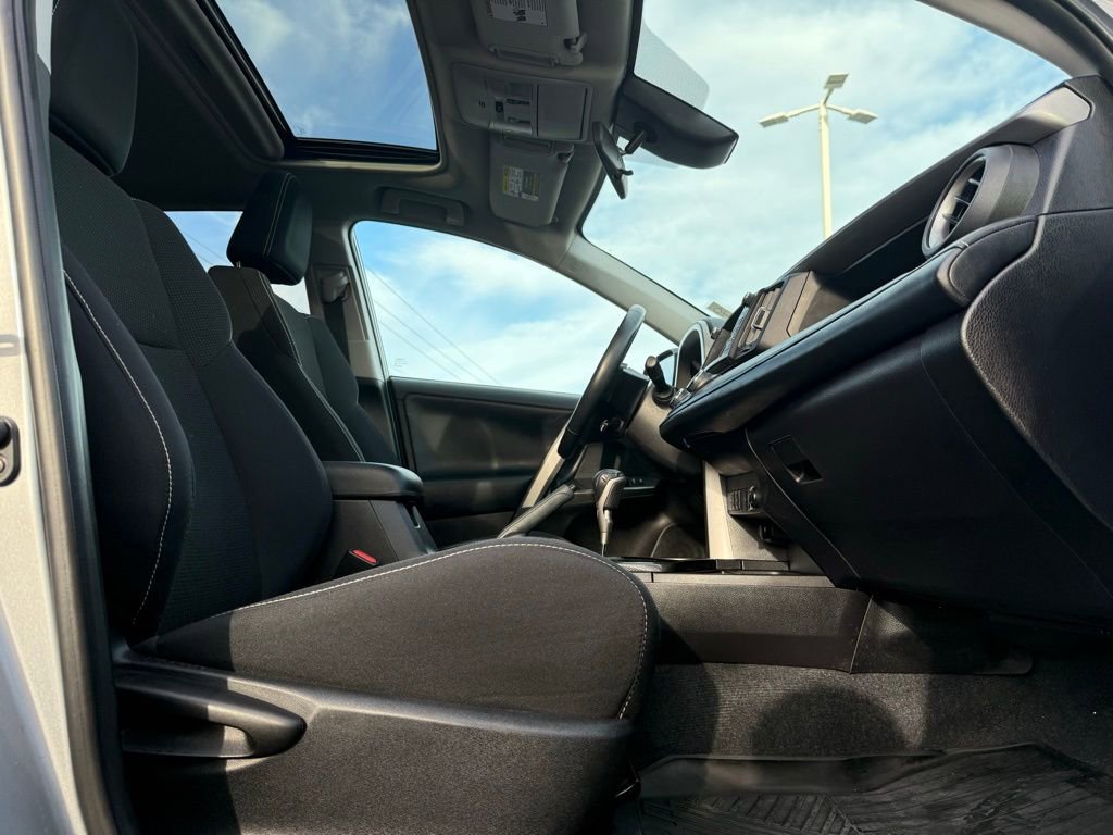 Used 2018 Toyota RAV4 Adventure image 21