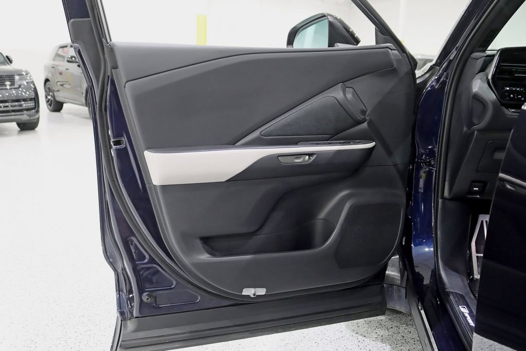 Used 2025 Lexus TX 500h AWD w/ Technology Package image 34