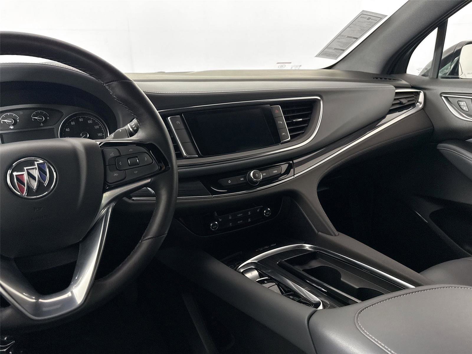 Used 2024 Buick Enclave Essence image 32