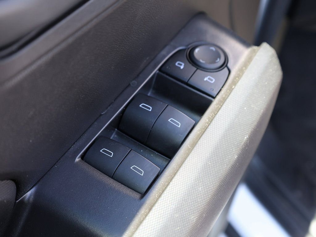 Used 2025 Chevrolet Colorado W/T image 10