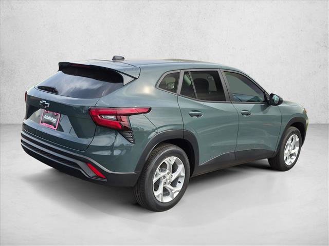 New 2026 Chevrolet Trax LS w/ LS Convenience Package FWD image 2