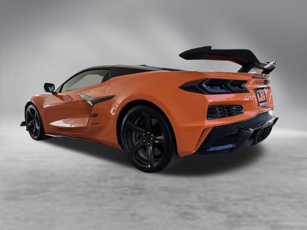 Used 2023 Chevrolet Corvette Z06 w/ Z07 Performance Package RWD image 8