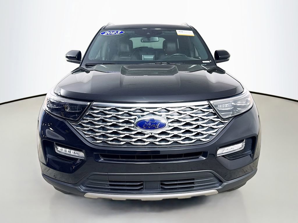 Certified 2023 Ford Explorer Platinum w/ Technology Package AWD/4WD image 5