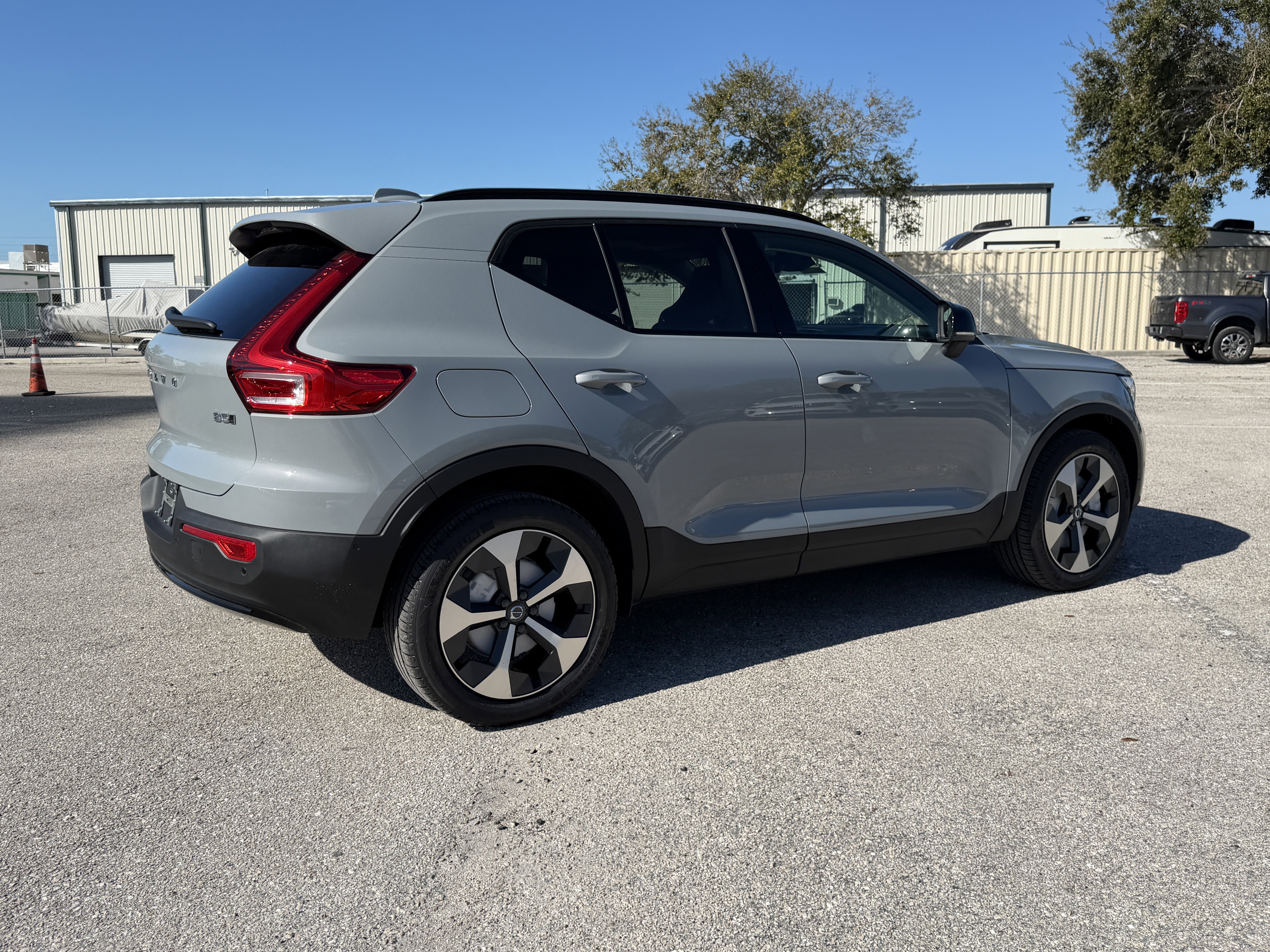 New 2026 Volvo XC40 B5 Plus w/ Climate Package image 3