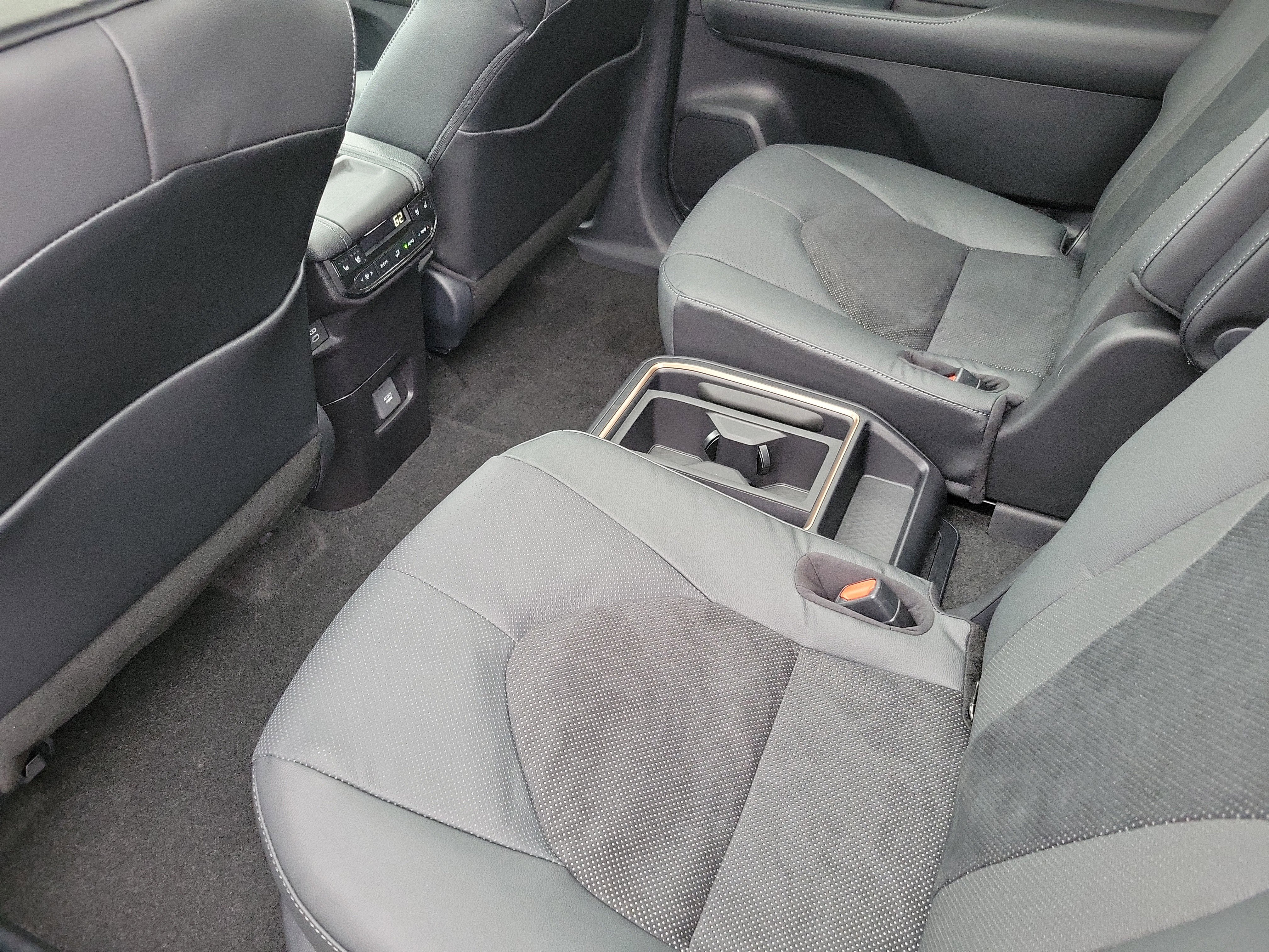 New 2026 Toyota Grand Highlander AWD Hybrid image 16