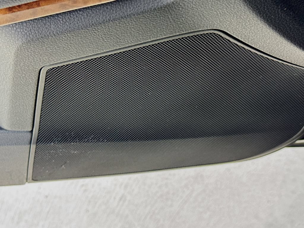 Used 2010 Mercedes-Benz E 350 Sedan image 22