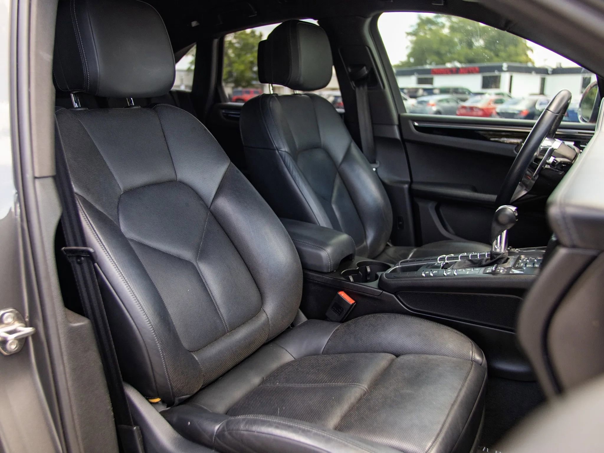 Used 2015 Porsche Macan S AWD/4WD image 23