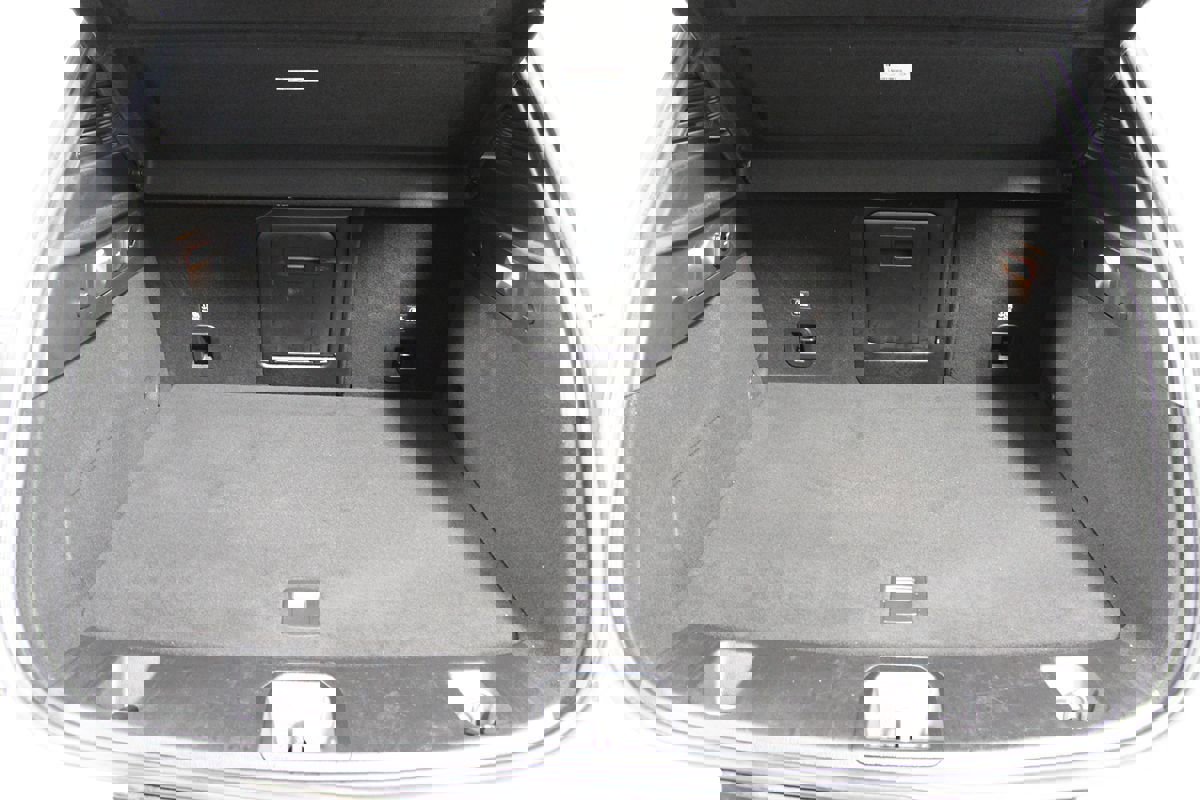 Used 2024 Alfa Romeo Tonale Ti w/ Premium Interior Package image 40