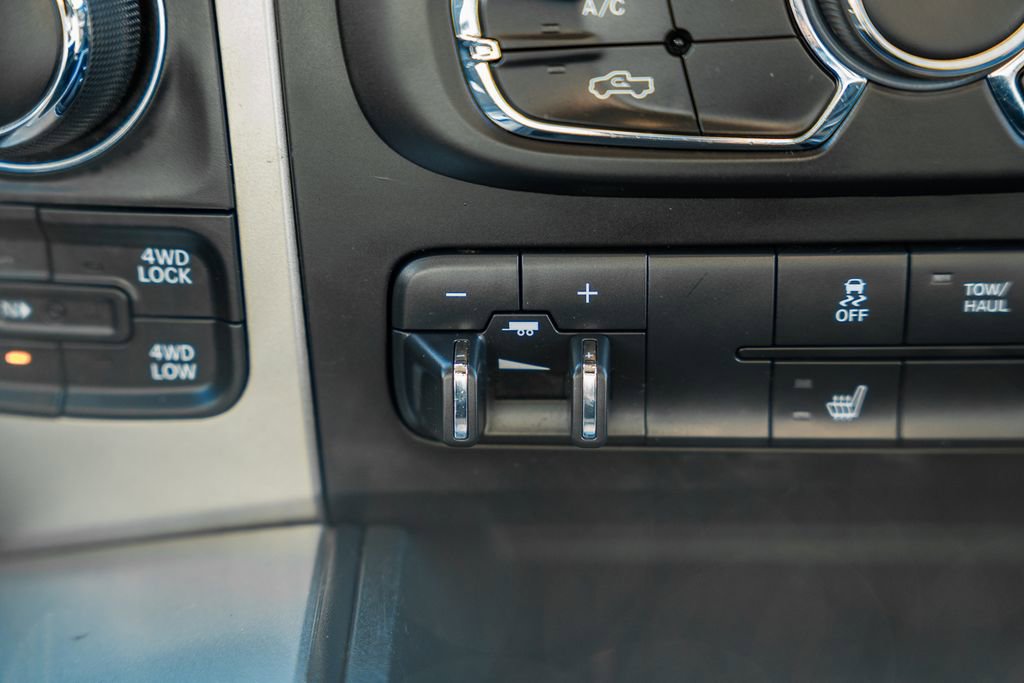 Used 2015 RAM 1500 Big Horn image 34