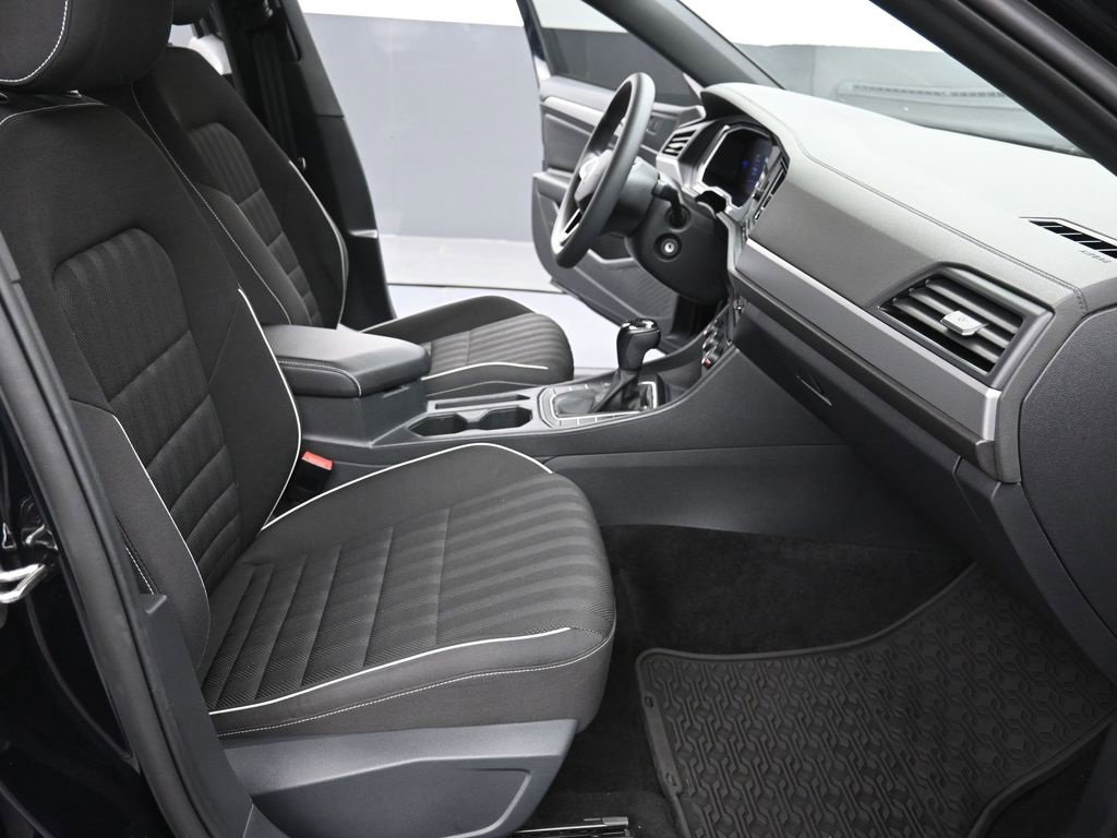 Used 2022 Volkswagen Jetta Sport image 12