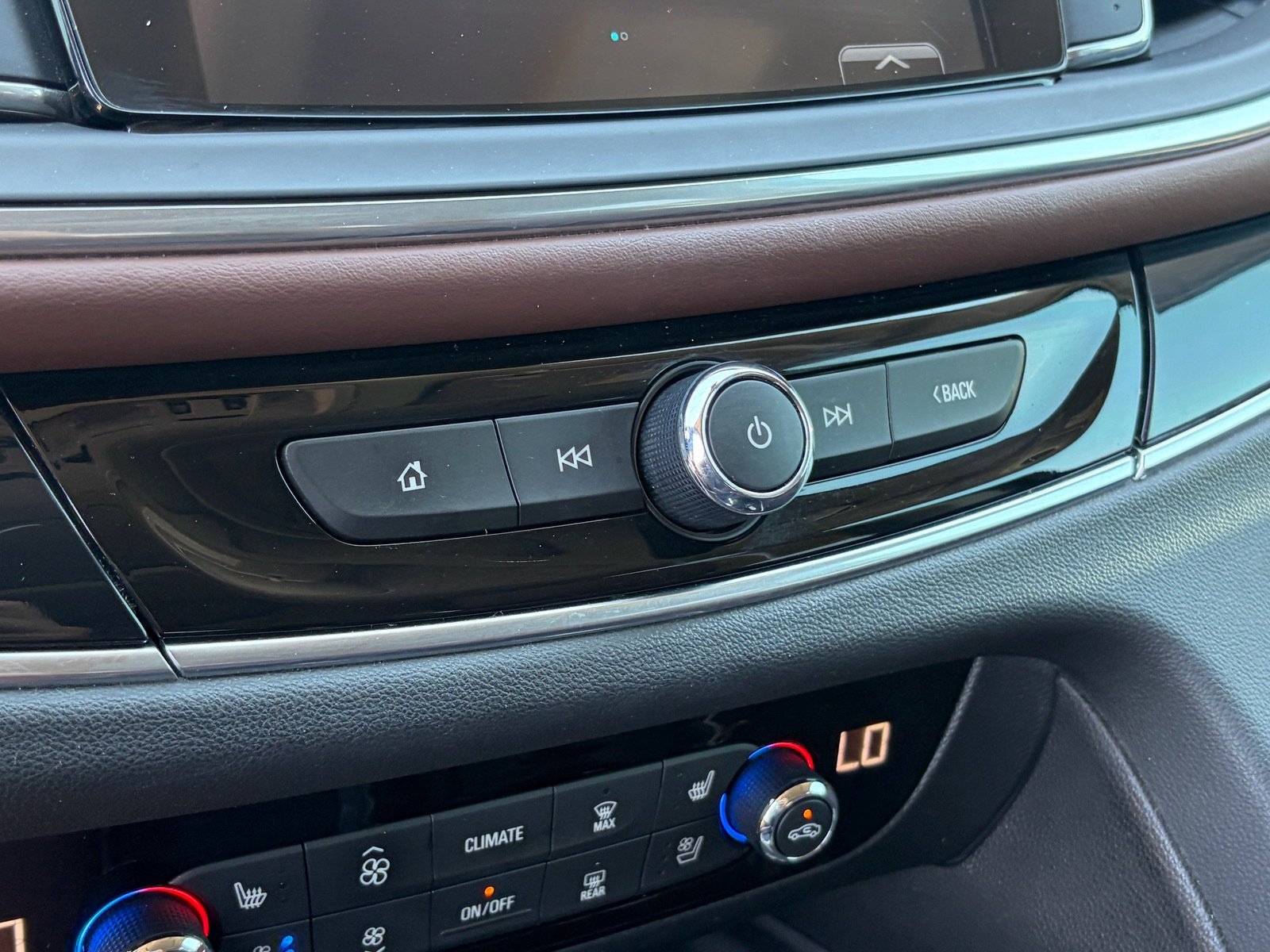 Used 2019 Buick Enclave Avenir w/ Trailering Package, 5000 lbs. AWD/4WD image 24
