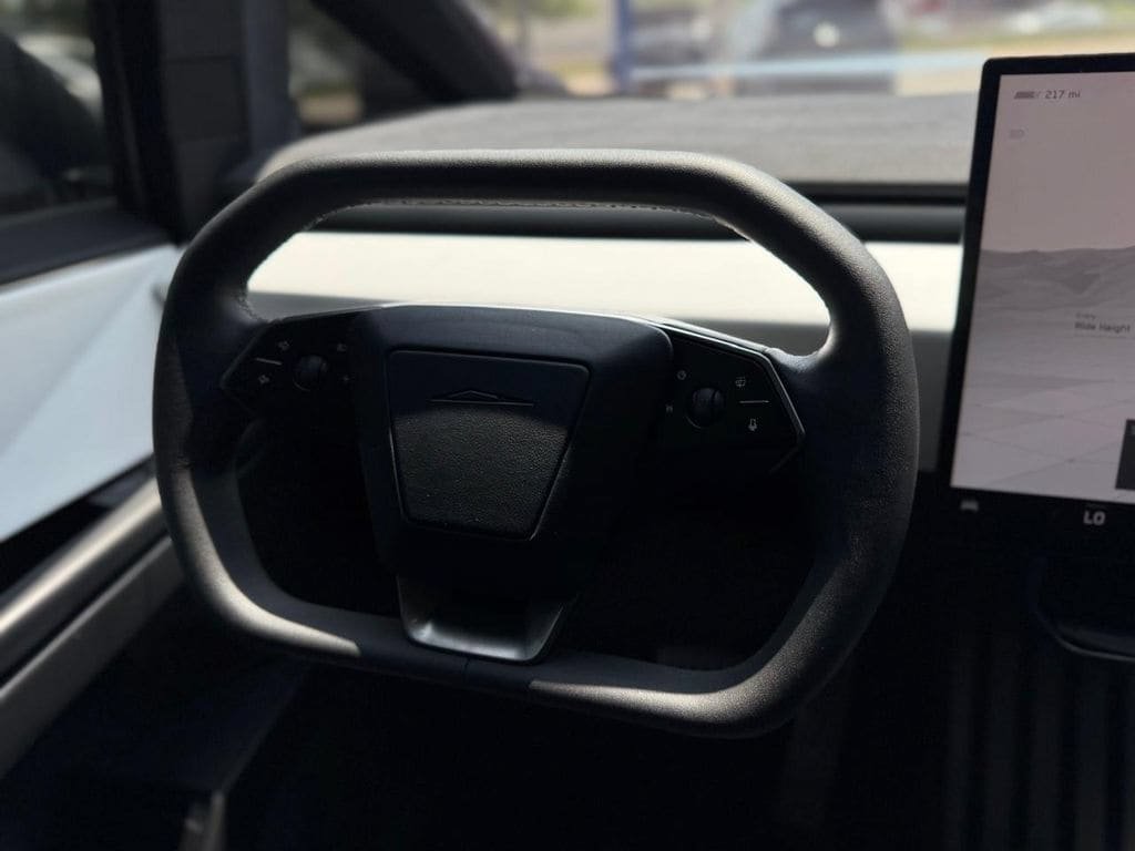 Used 2024 Tesla Cybertruck Cyberbeast AWD/4WD image 21