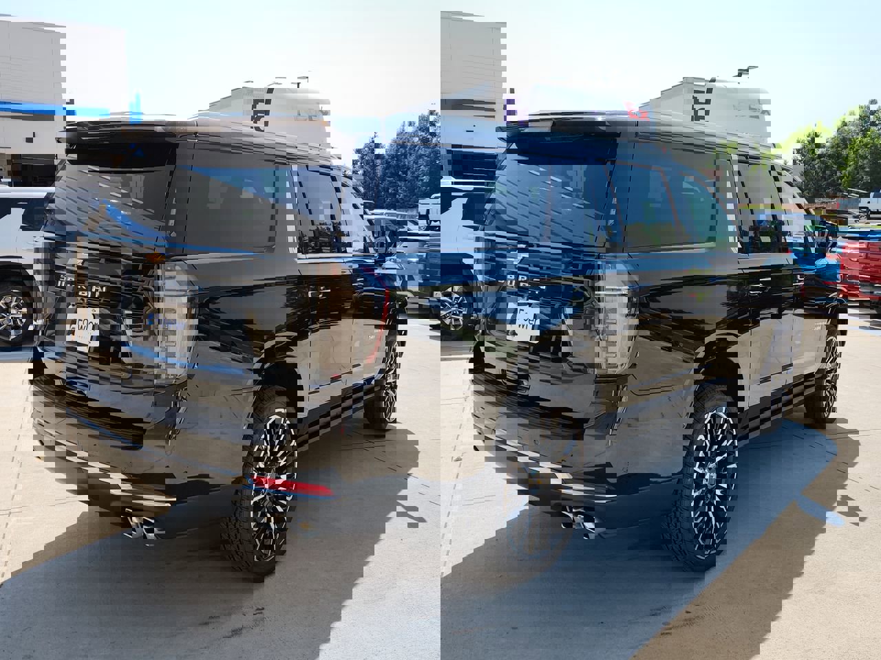 New 2025 Chevrolet Suburban High Country image 43