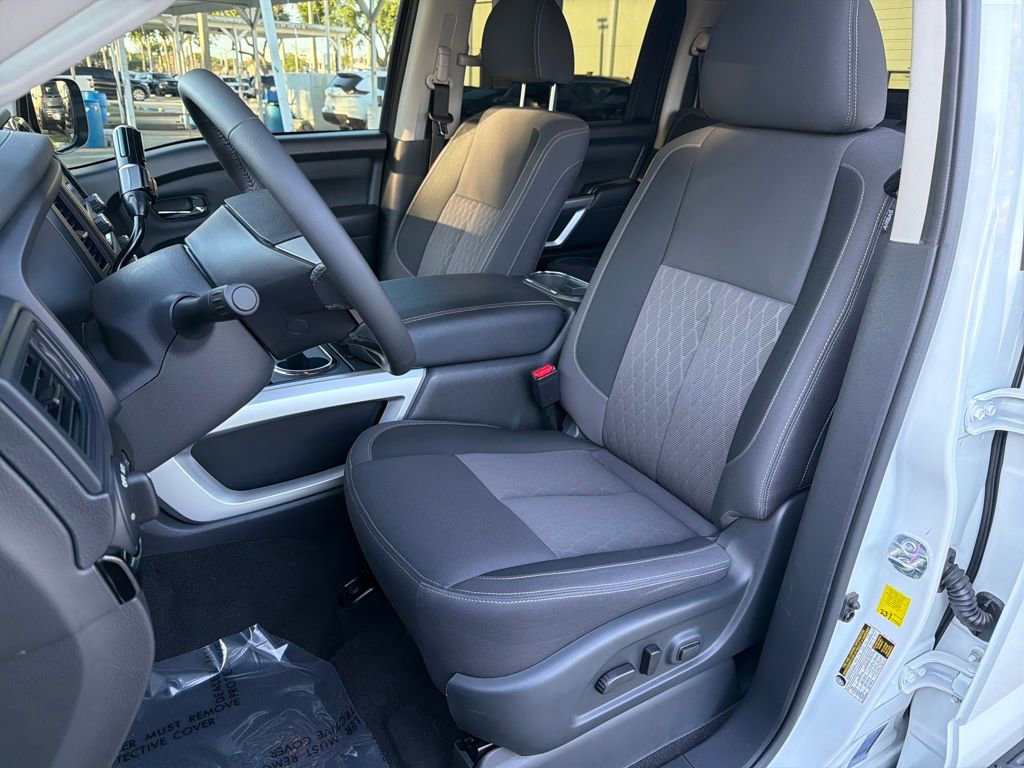 Certified 2024 Nissan Titan SV w/ SV Convenience Package image 32